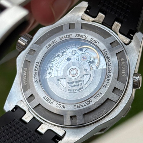 Tag Heuer Aquaracer Calibre 5 like new with rubber strap