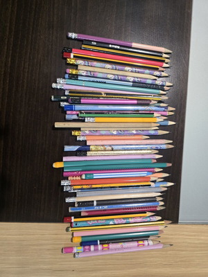 Medium pencils used, pack of 40