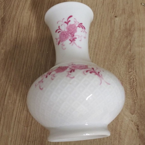 Vintage porcelain vase Seltmann Weiden Annabell series like new