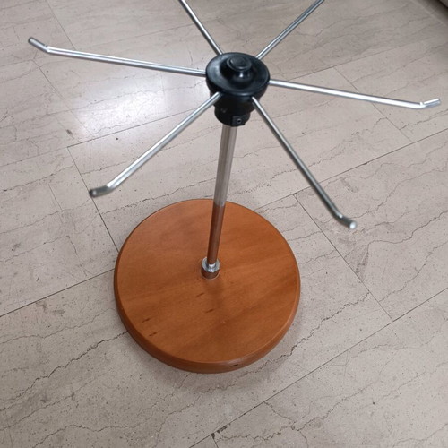 Rotating stand 32cm diameter like new with wooden base