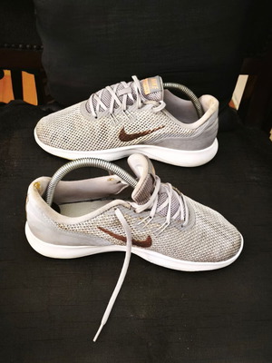 Nike athletic shoes used, size 38, grey