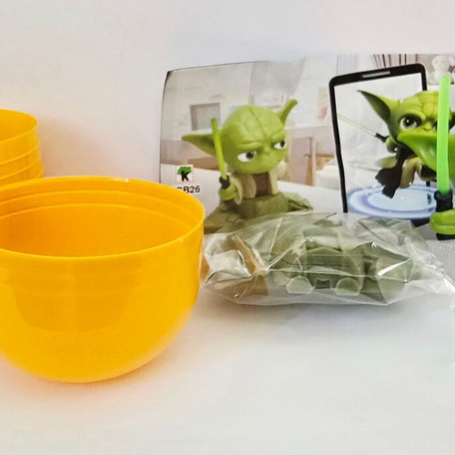 Kinder Surprise Maxi Star Wars Yoda figure new