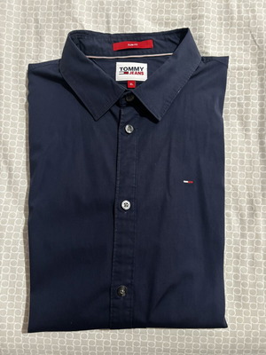Tommy Hilfiger men's shirt slim fit XL like new, dark blue