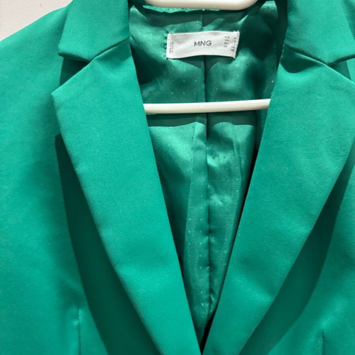 Short Mango blazer emerald color new size large