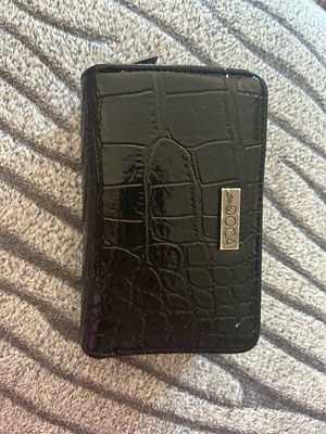 Doca black wallet used