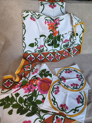 Vintage stamped kitchen linen set 70s/80s, 5 pieces, new