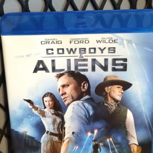 Cowboys and Aliens Blu-ray like new, science fiction with subtitles