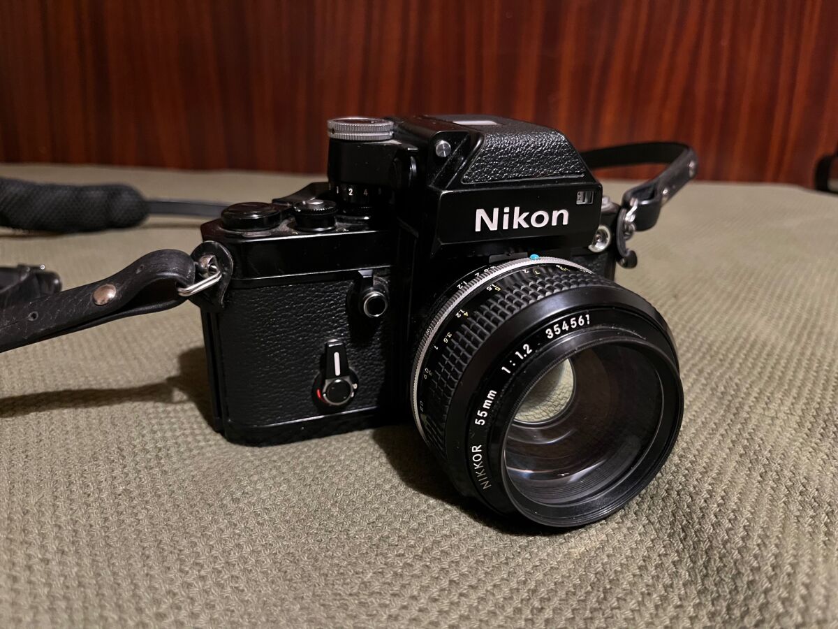 Nikon F2 with Nikkor 55mm f/1.2 like new - € 600,00 - Vendora.cy