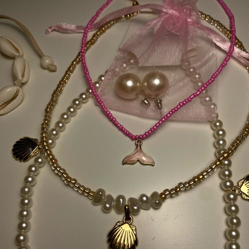 Summer jewelry set new with 3 handmade necklaces, earrings and bracelet