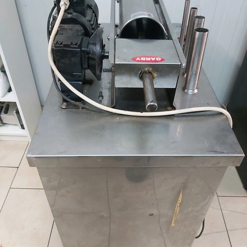Electric meat grinder used 10 liters with 2 speeds