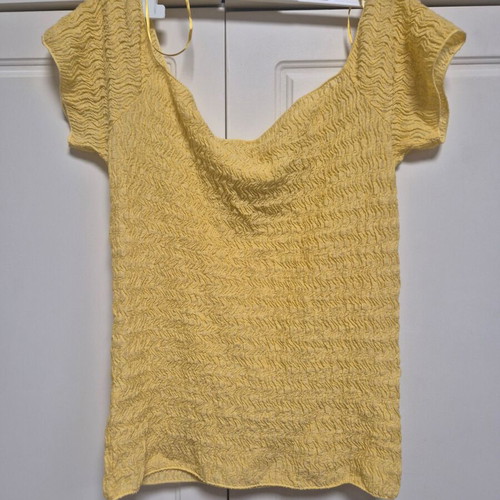Zara yellow crinkled elastic blouse size L new with tag