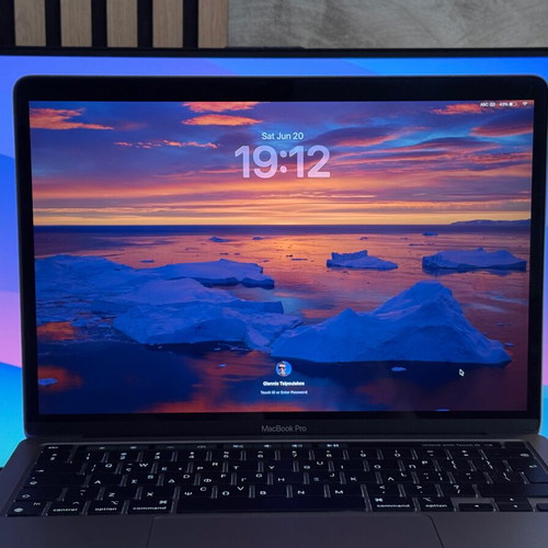 Macbook Pro M1 256GB SSD 8GB RAM like new