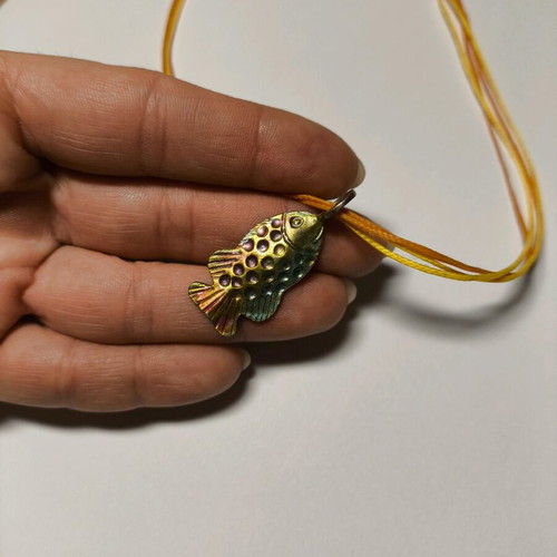 Silver 925 necklace new, fish design with waxed cord