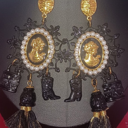 Cameo Baroque Earrings like new with pearls and black tassels