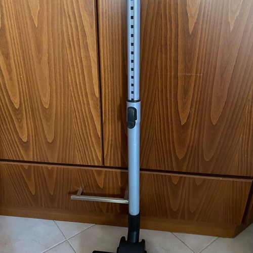 Bosch vacuum cleaner handle like new with head
