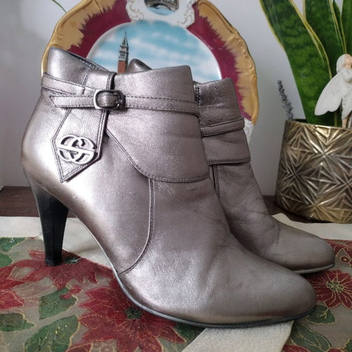 Silver boots like new, size about 37