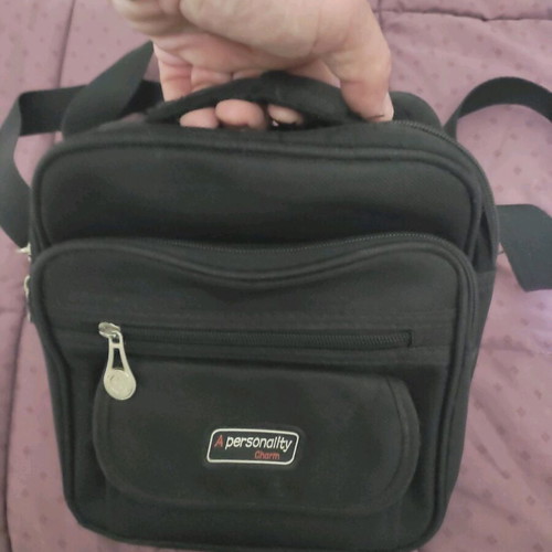Shoulder bag with handle like new, black Personality