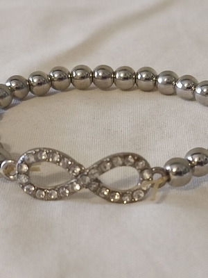 Women's infinity bracelet with elastic, silver