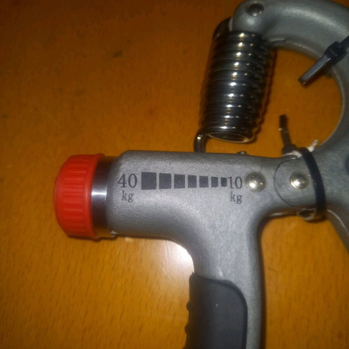 Hand grip exerciser for wrists and fingers, like new, 10-40kg