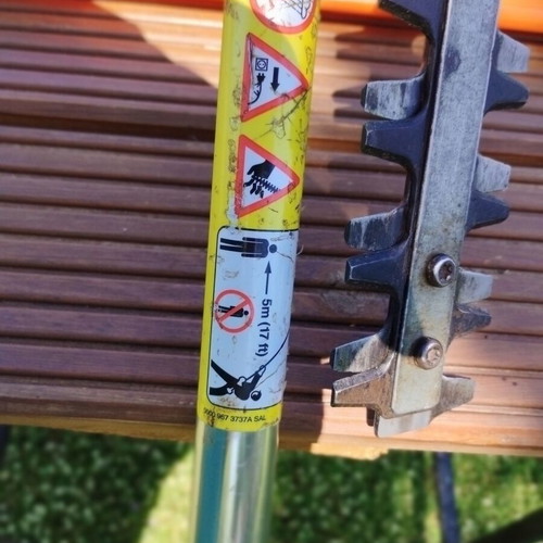 Stihl 600W Electric Telescopic Hedge Trimmer used