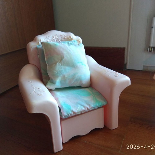 Barbie furniture like new, 2-in-1 bed-sofa and furniture
