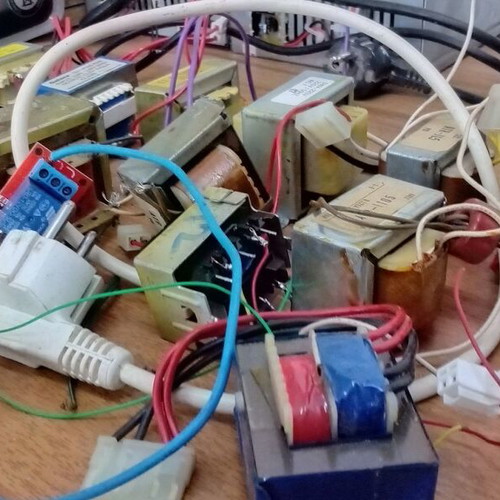 Transformer used with primary 220V and secondary 9/12/18V