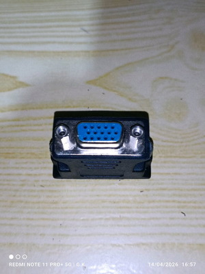 DVI to VGA adapter like new