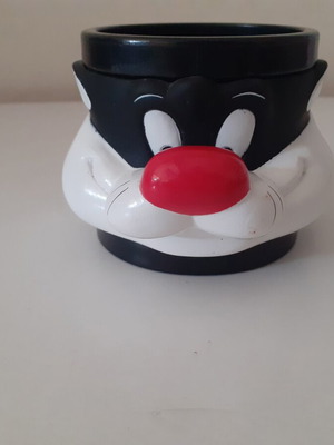 Sylvester plastic mug new