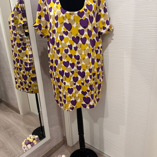 Salvatore Ferragamo dress size M used, colorful