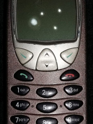 Nokia 6210 μεταχειρισμένο με φορτιστή, γκρι