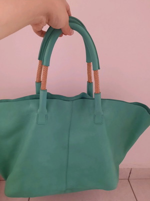 Leather shoulder bag green new with detachable pouch