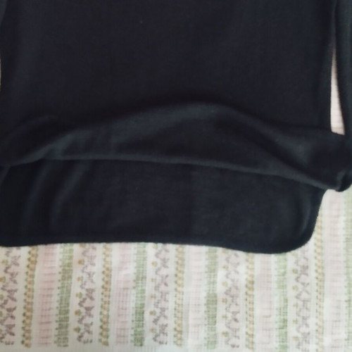 Long-sleeve blouse black like new, sizes L to XXL
