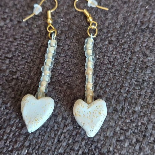 Handmade earrings new with heart design