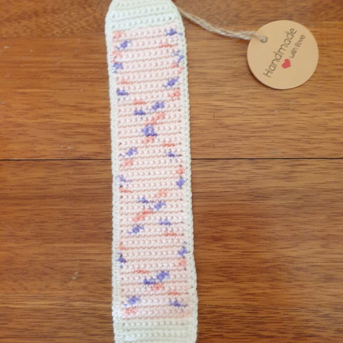 Bookmark pencil pink ombre handmade, new, bamboo and cotton yarn