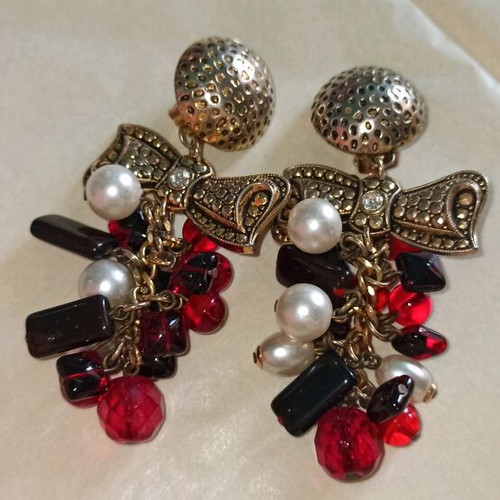 Vintage 90's earrings with clips used