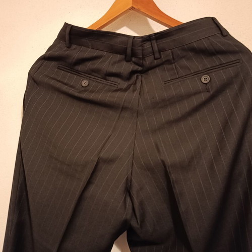 Glow Collection men's suit like new, 100% wool, size 48, dark charcoal
