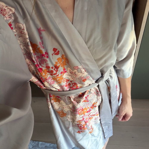 Triumph kimono nightwear set like new, modal silk feel, size S