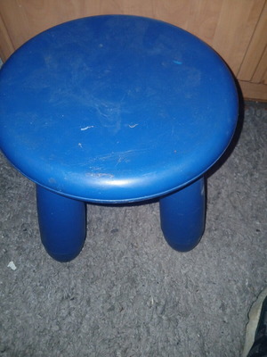 Children's stool blue like new