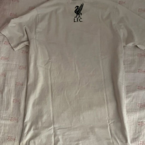 Liverpool T-shirt like new, official replica