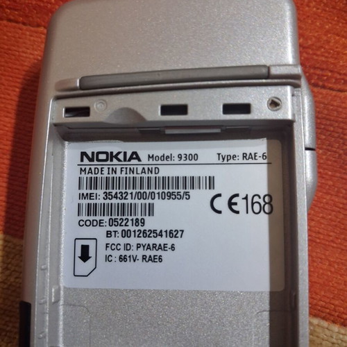 Nokia 9300 Communicator retro business phone