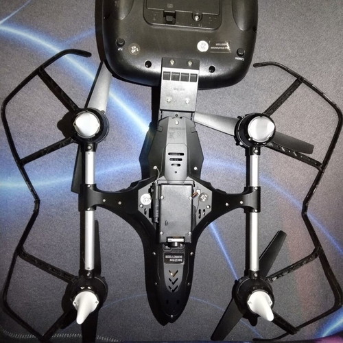 QimmiQ Hornet drone quadcopter with 2MP camera like new