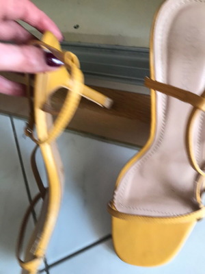 Yellow sandals size 39 like new