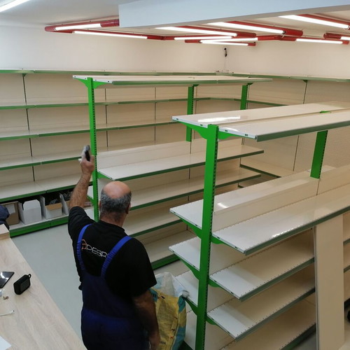 Ράφια βαρέου τύπου μεταλλικά σαν καινούργια, συνολικό μήκος 66,9μ