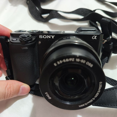 Sony a6000 camera like new