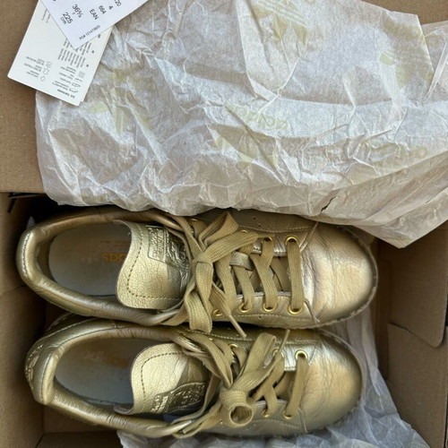 Adidas Stan Smith new bold sneakers size 36 2/3, like new, gold leather
