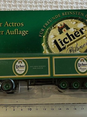 Пакет от 2 камиона в мащаб H0 с реклама на бира Licher нови