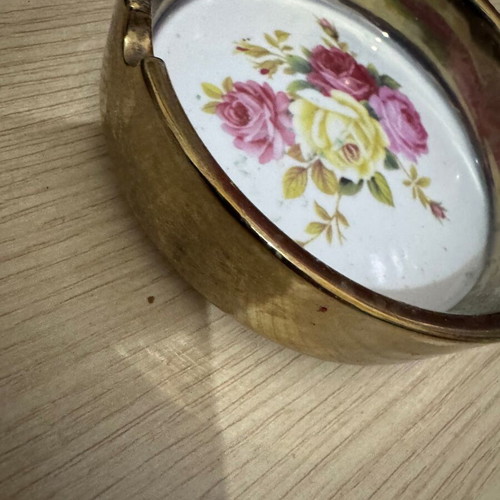 Ceramic ashtray vintage with flower decoration like new