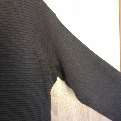 Pullover size xs-s black used
