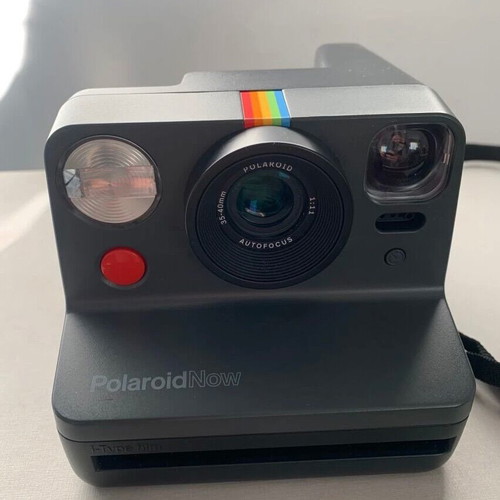Polaroid Now Black Instant Camera like new