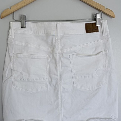 Mini Skirt American Eagle white, like new, size medium